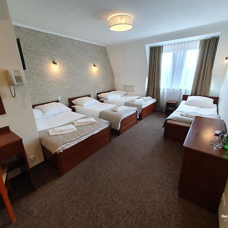 Hotel Palacowa Narol Buitenkant foto