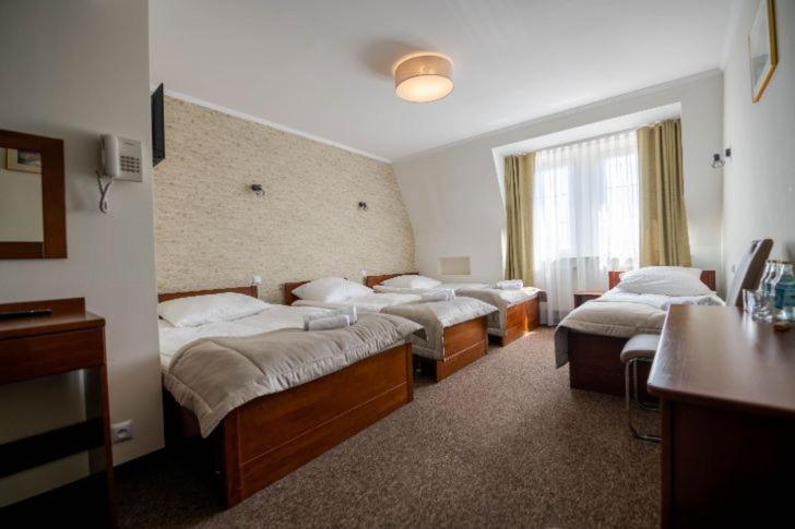Hotel Palacowa Narol Buitenkant foto