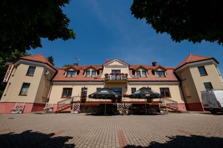 Hotel Palacowa Narol Buitenkant foto