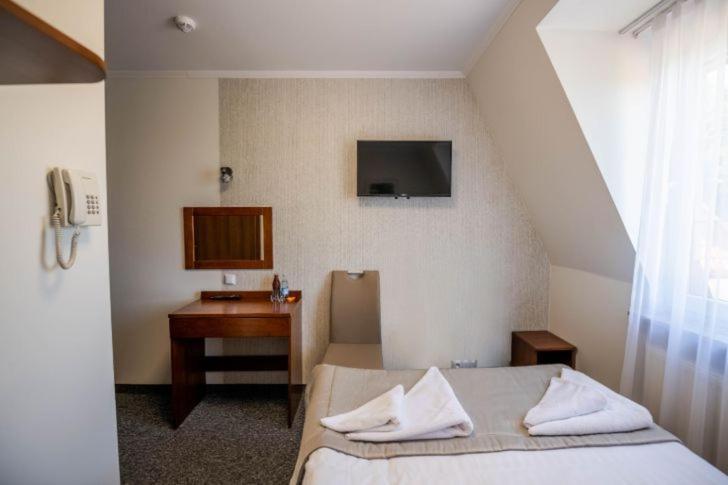 Hotel Palacowa Narol Buitenkant foto