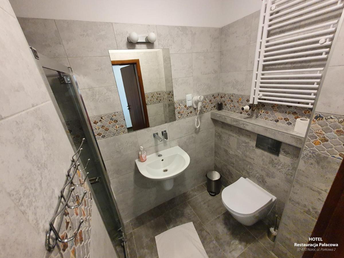Hotel Palacowa Narol Buitenkant foto