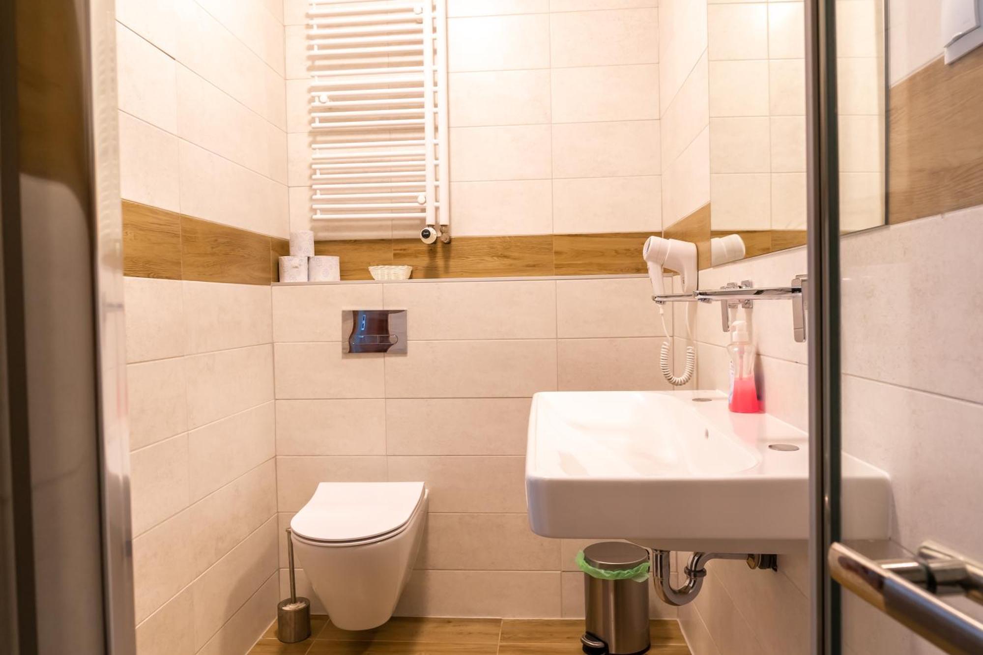 Hotel Palacowa Narol Buitenkant foto