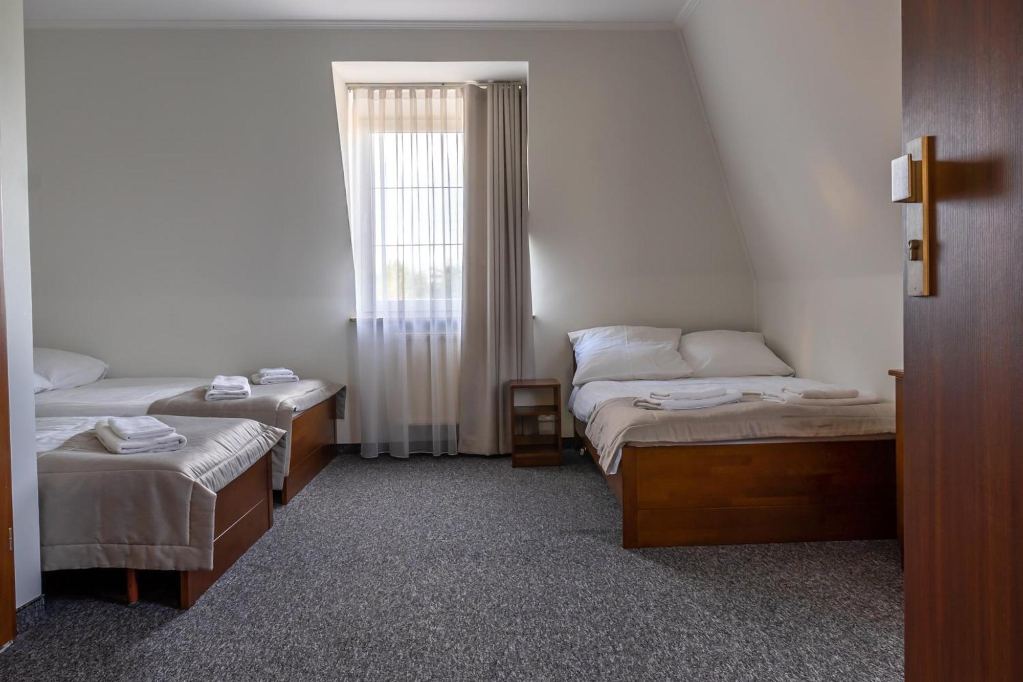 Hotel Palacowa Narol Buitenkant foto