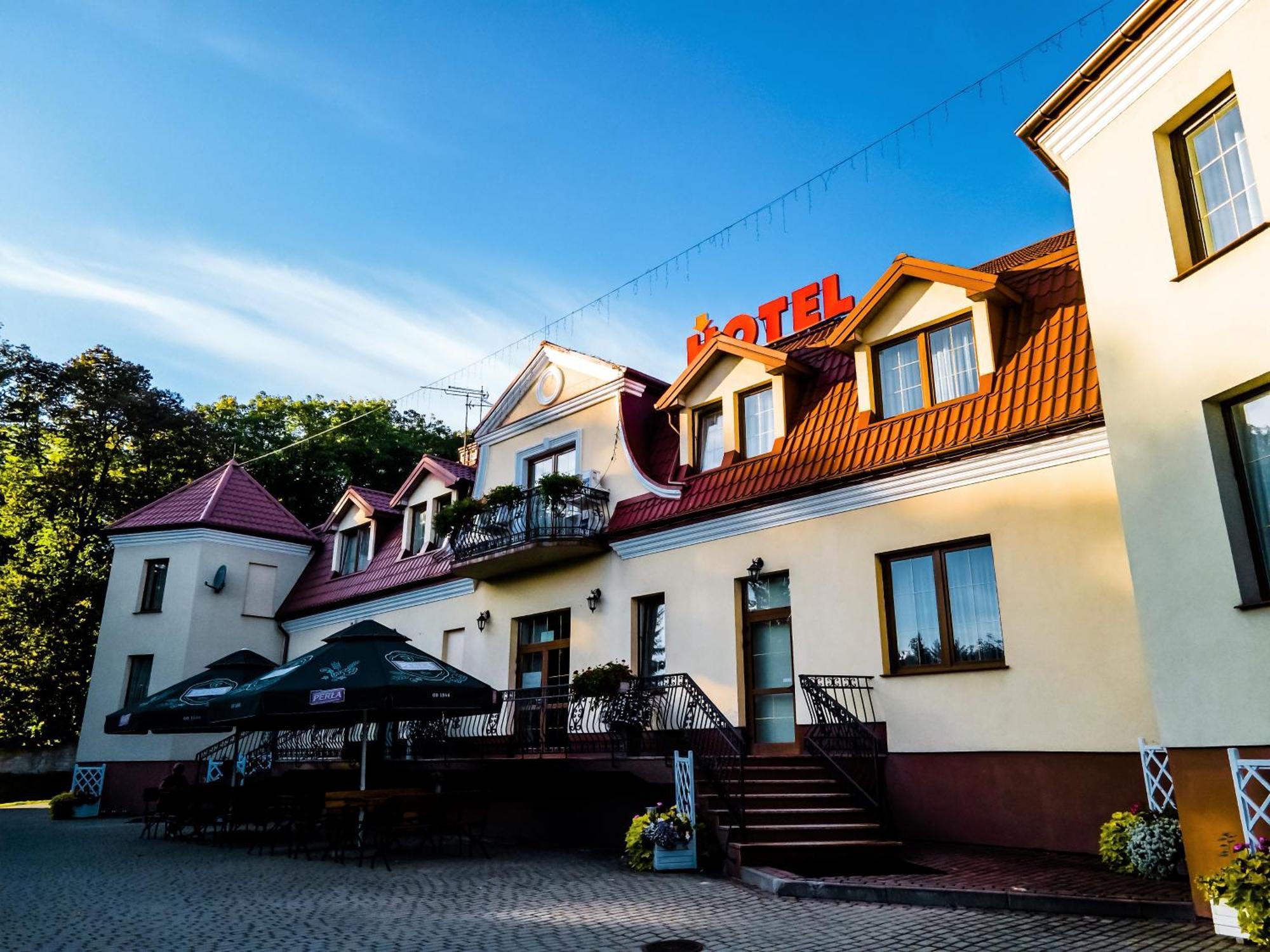 Hotel Palacowa Narol Buitenkant foto