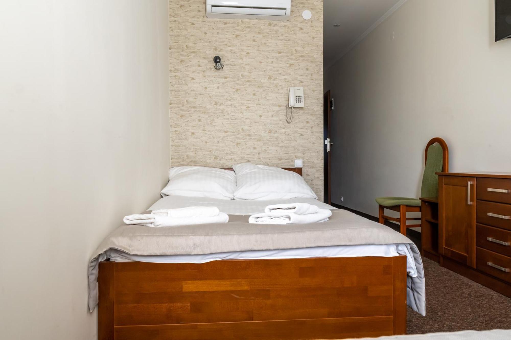 Hotel Palacowa Narol Buitenkant foto