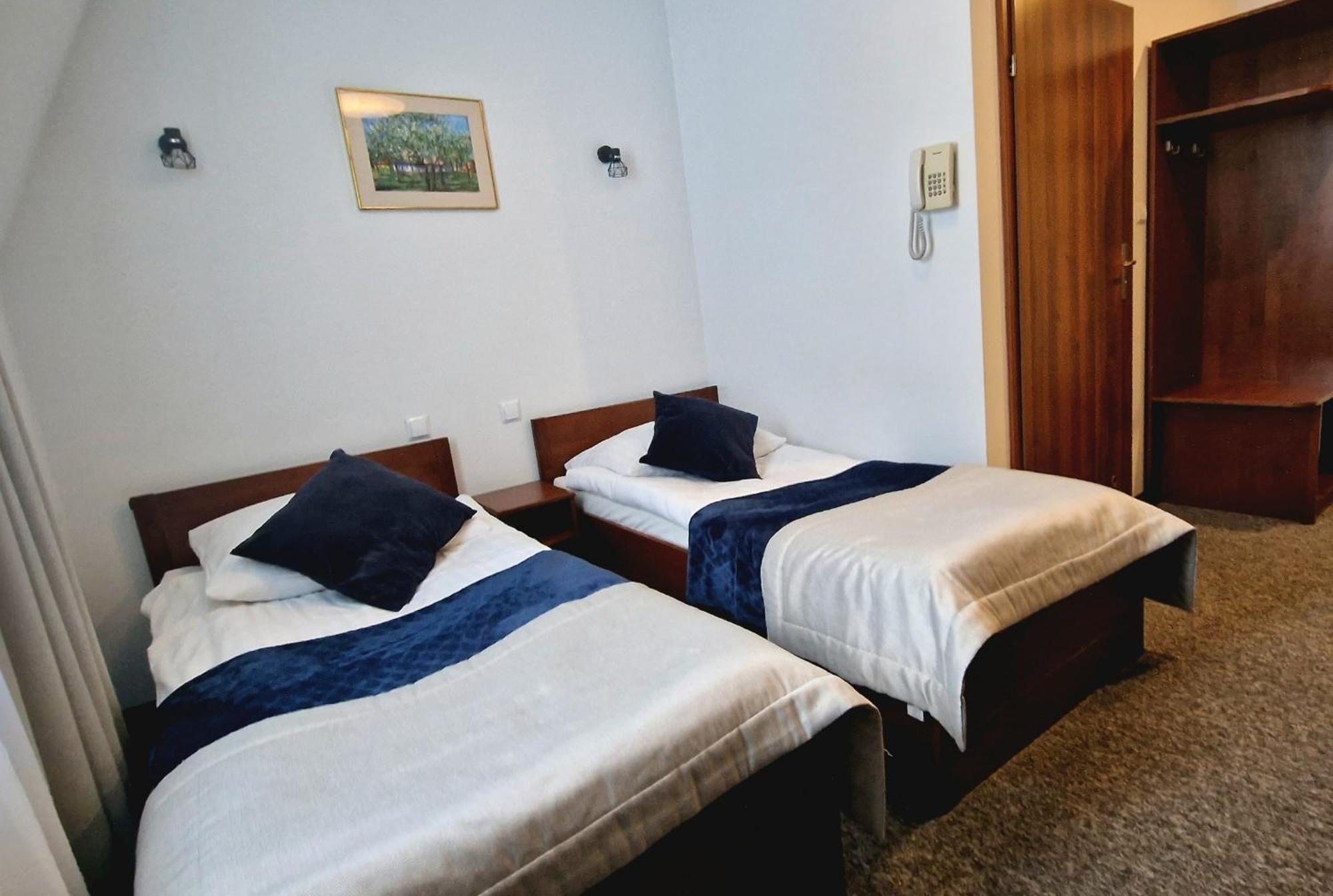 Hotel Palacowa Narol Buitenkant foto
